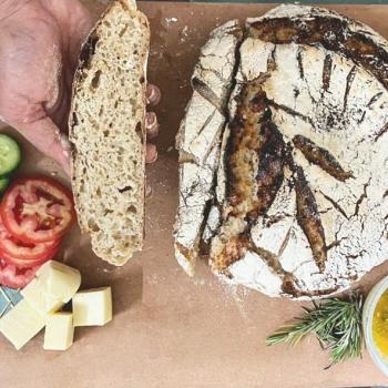 Gotlu Potlu Honey broken wheat sourdough loaf second overview